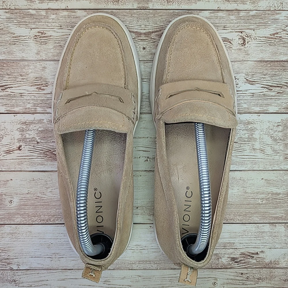 Vionic these shoes